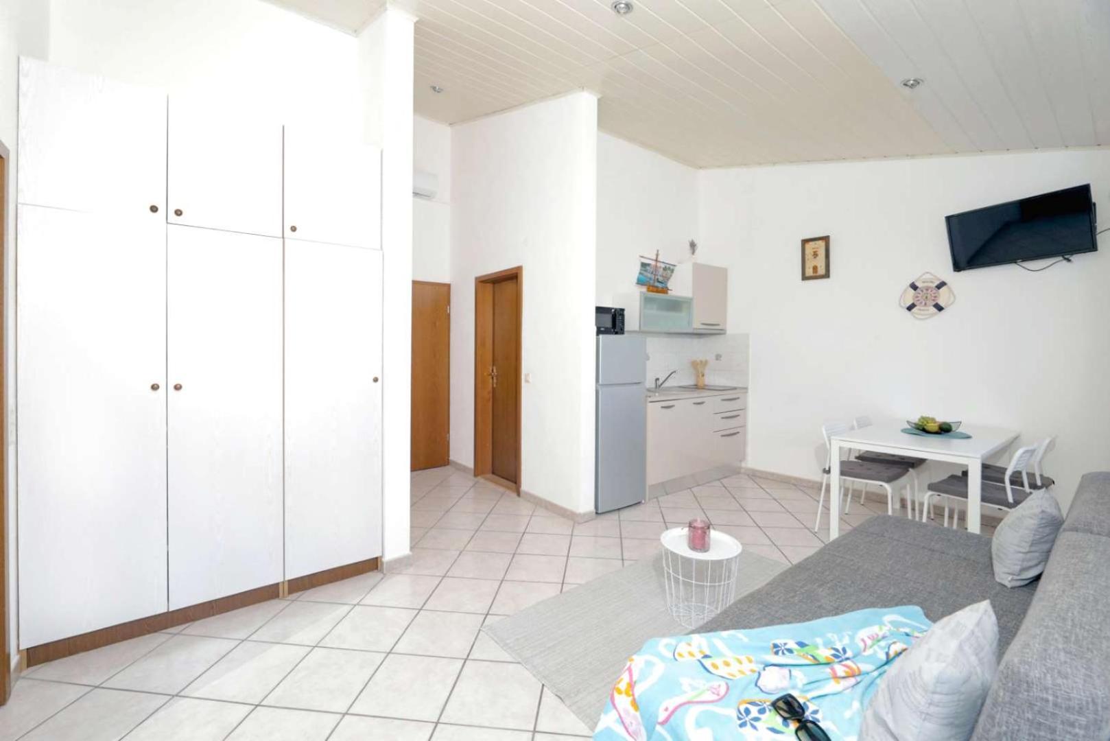 Apartments Lovric Trogir Exterior foto